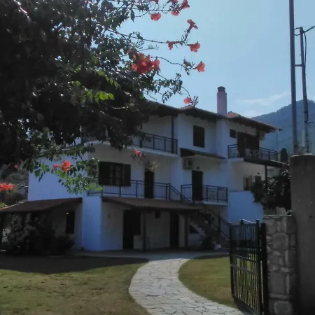 Yanna Apartment Kinira