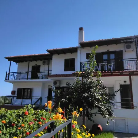 Yanna Apartment Kinira
